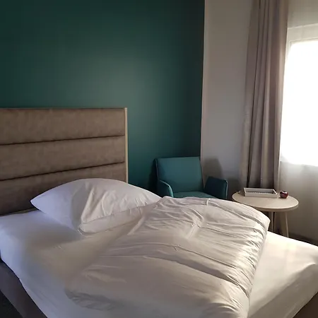 Hotel Boardinghouse Am Borkumkai Emden